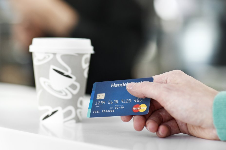 Kreditkortsavtalen sägs upp – ansök vid behov om ett nytt kort!